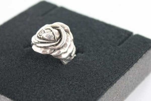 Pianka do pakowania biżuterii