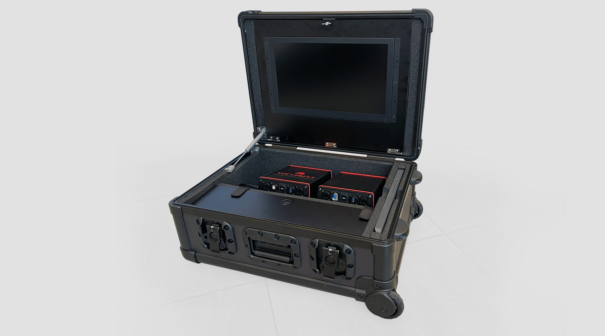 Integracja ekranu w skrzyni Flightcase